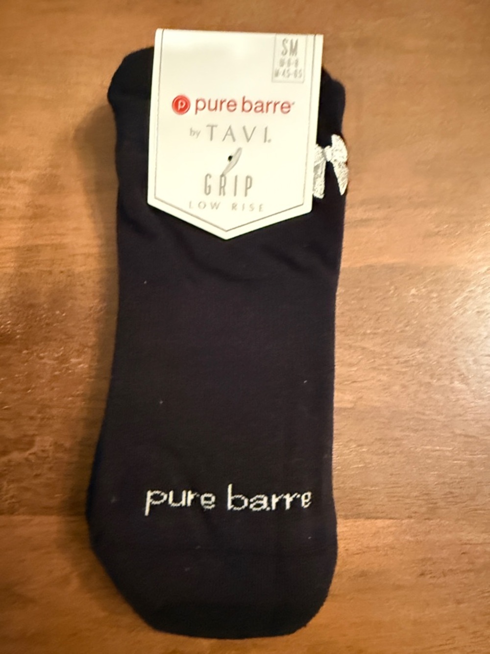 🎀🎀Cute embroidered white bow on Pure Barre Low-Rise Grip black Socks